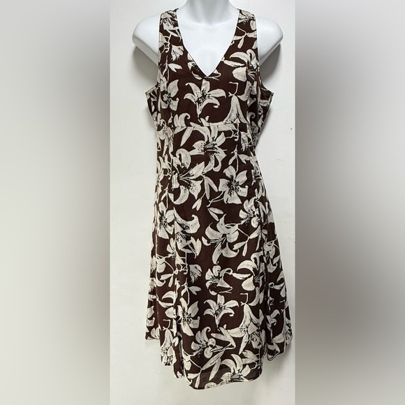 Floral Brown and White Sleeveless Dress - Picture 1 of 8
